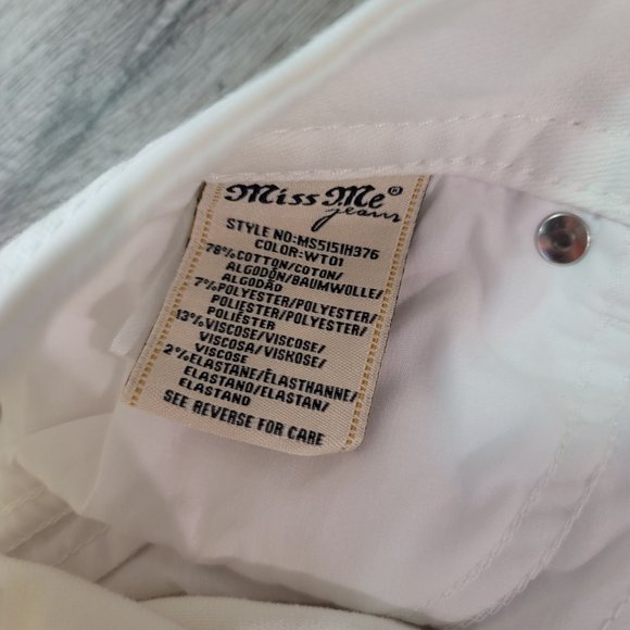 Miss Me mid rise button fly white shorts style ms5151h376 size 28 summer vaca - Picture 2 of 4